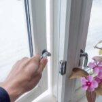 Undgå fugtskader. Har du opdaget skimmel i din bolig, bør du kontakte en fagmand.