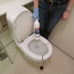 Få bakteriefri toiletkumme