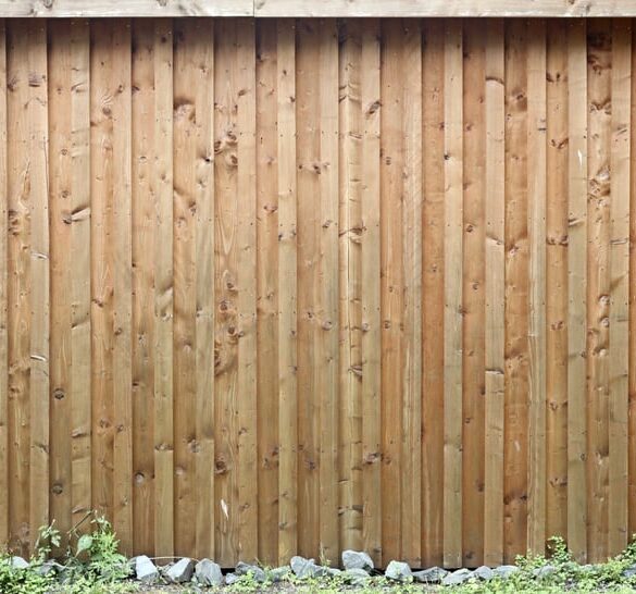 Skærm haven af med et støjhegn
