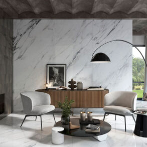 marmor fliser i stuen er praktisk og nemt at rengøre