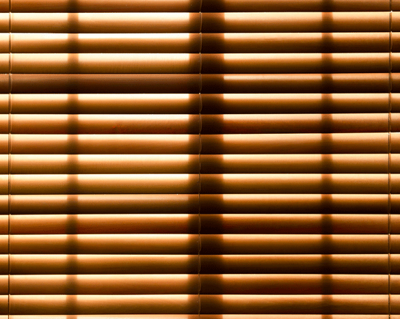 Du kan nedkøle boligen med persienner