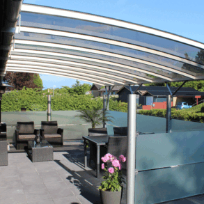 Terrasse med overdækning fra BASES