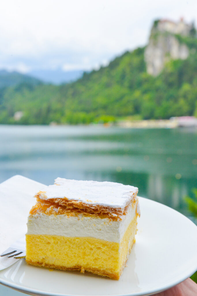 kremšnita. Bled kage